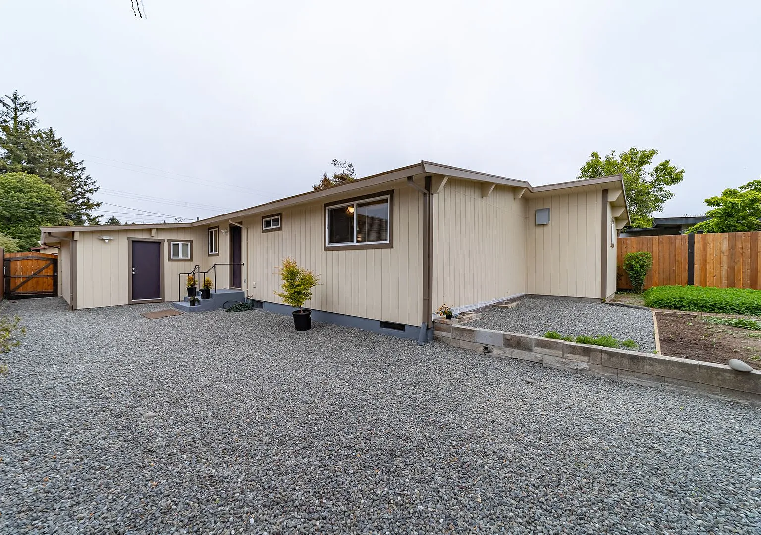 Fully-Furnished 4BD/2BA home near Eureka High! — Photo 1