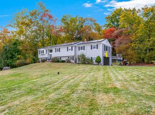 33 Windsor Rd, Shelton, CT 06484