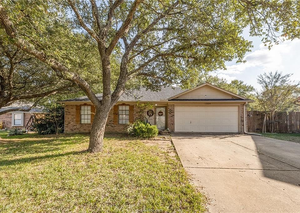 1st image of 1304 Haley Pl