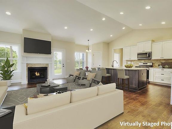 5th image of 119 Duck Pond Dr