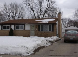 39716 Valiant Dr, Sterling Heights, MI 48313