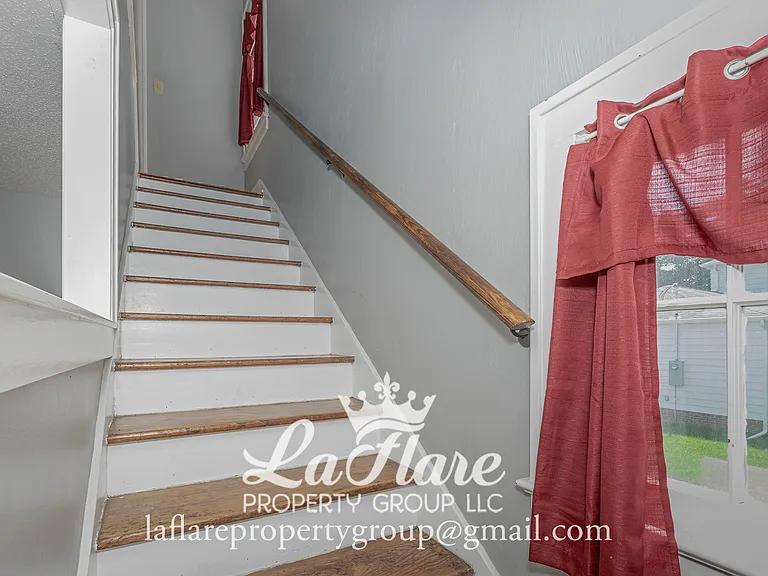 613 Locust St — Photo 13