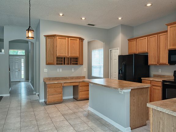 3rd image of 1044 Candlebark Dr