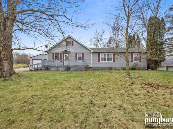 11703 S Gordon Ave, Grant, MI 49327