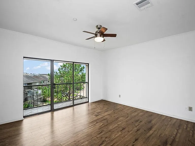 401 Lakeside Ln #311 — Photo 15