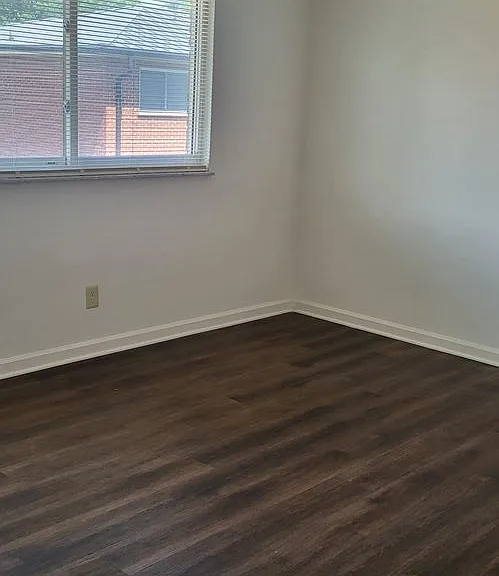 Yorktowne Apartments — Photo 36