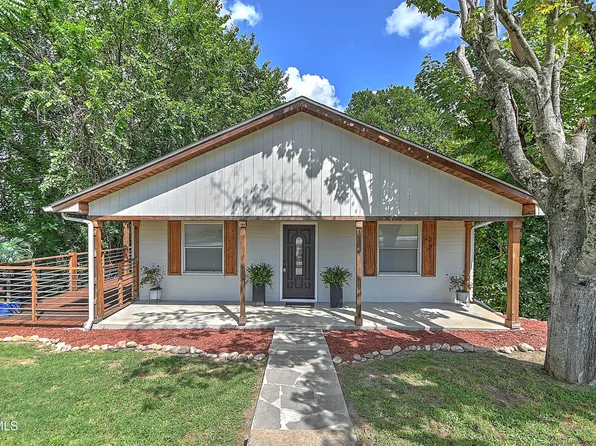 122 E Park Dr, Kingsport, TN 37660