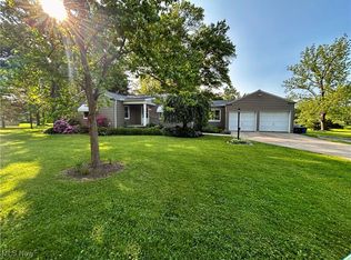 34046 Chestnut Ridge Rd, North Ridgeville, OH 44039