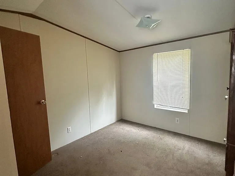 284 Clay Cir — Photo 15
