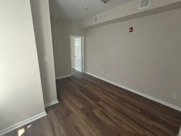 294 S 7th St #2, Newark, NJ 07103