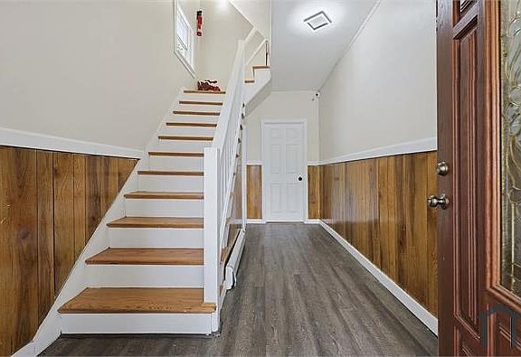 2nd image of 404 Bryant St Floor 2