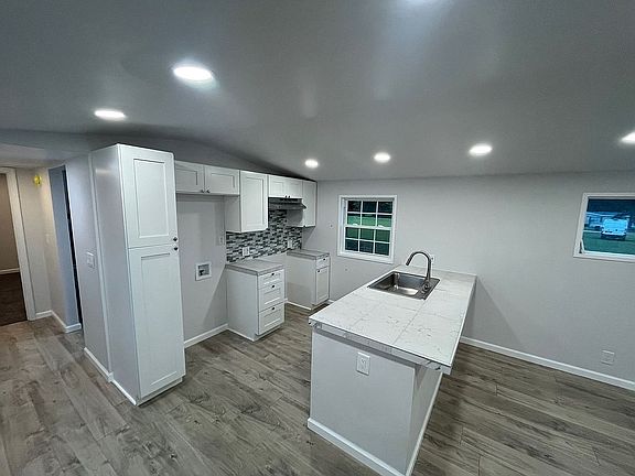 New Kitchen, tile counters