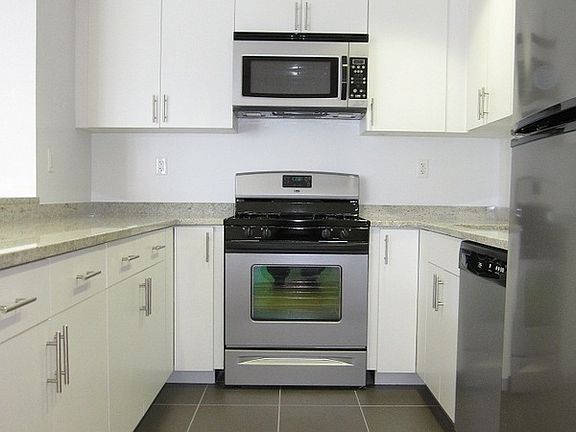 3rd image of 620 W 141st St APT 1C