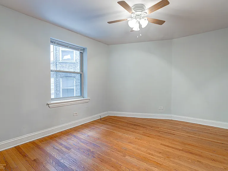 4938 S King Dr #2 — Photo 14