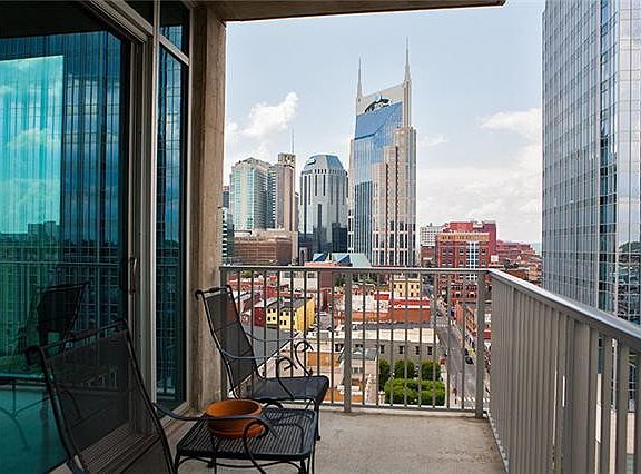 4th image of 301 Demonbreun St Unit 1305