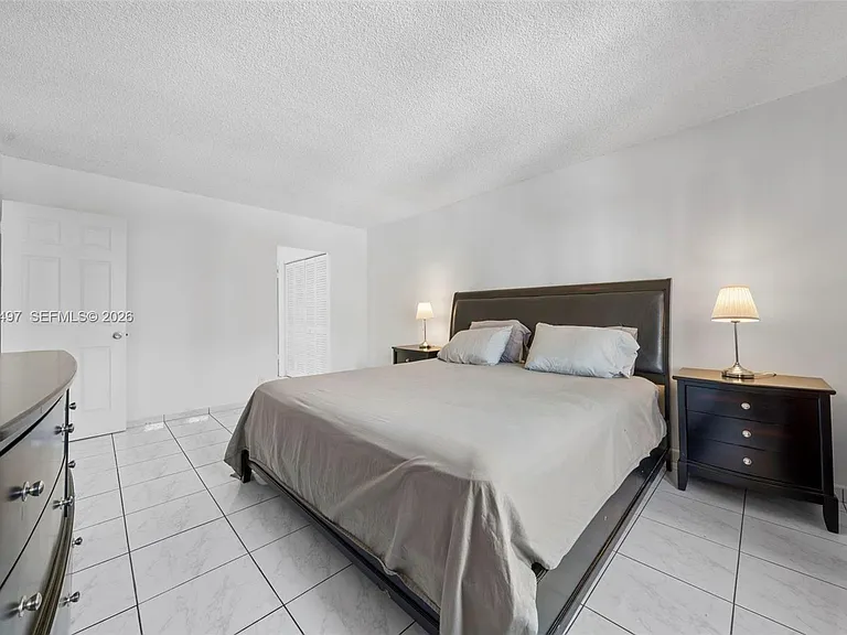 401 Golden Isles Dr #304 — Photo 19