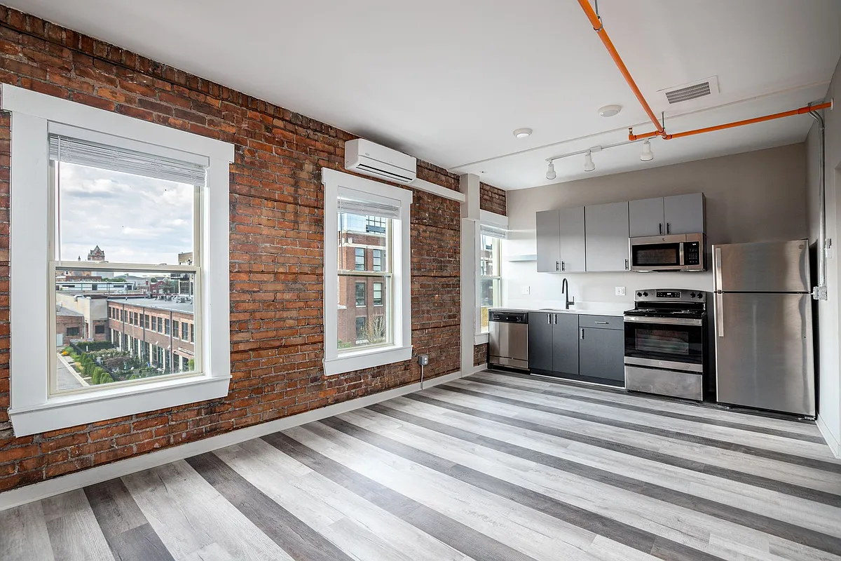 Building Photo - The Lindley