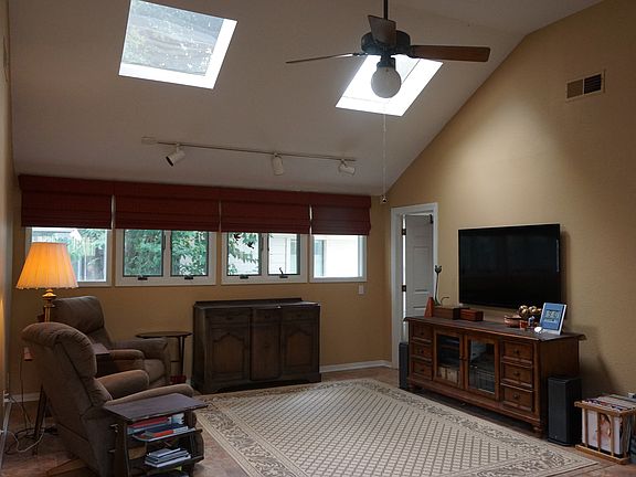 4th image of 7003 La Vista Dr