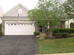 506 Crossfields Ln, Somerset, NJ 08873