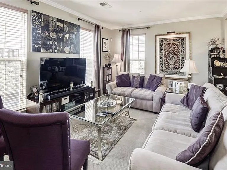 1617 Potomac Greens Dr #B — Photo 9