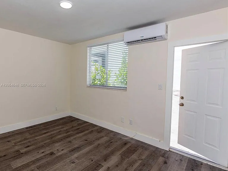 1140 71st St #2 — Photo 9