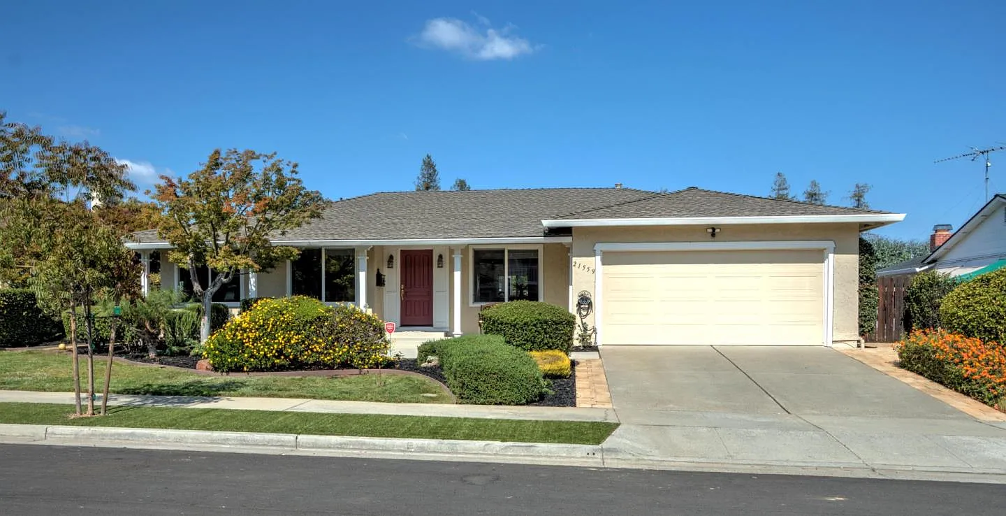21559 Edward Way photo 1