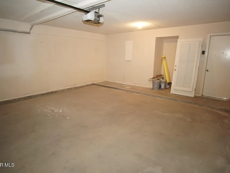 10932 Acoma St — Photo 32