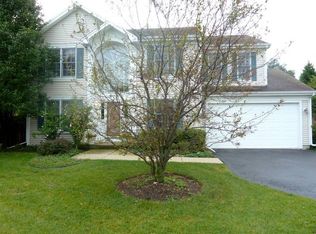 807 Reef Ct, Wheeling, IL 60090