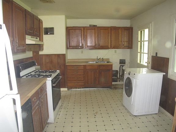 4th image of 3081 Deshler Dr