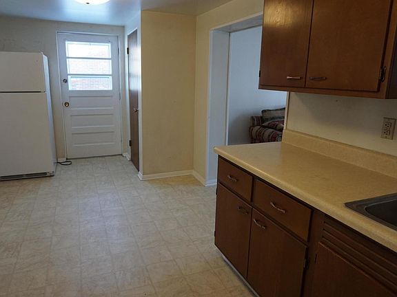 2nd image of 8725 Maplewood Dr
