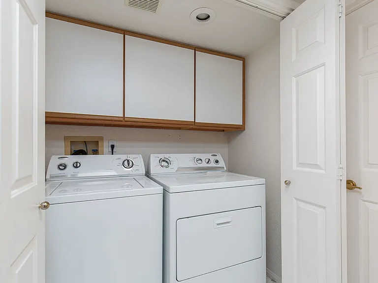 7281 Vista Bonita Dr — Photo 10