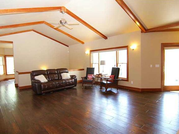5th image of 1655 Westridge Cir