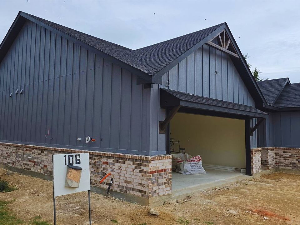 2nd image of 106 Meadow Heath Dr