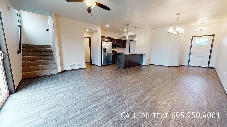 1st image of 4613 E Leubecher Pl