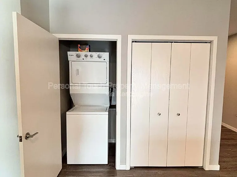 600 8th St S #302 — Photo 6