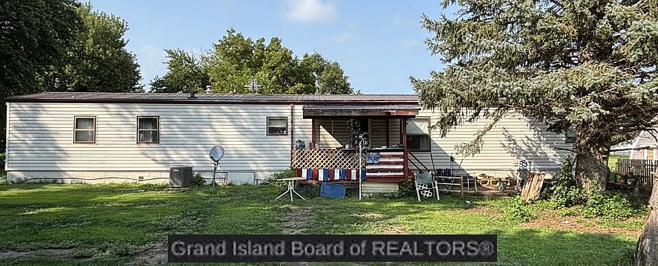 1st image of 310 8th St