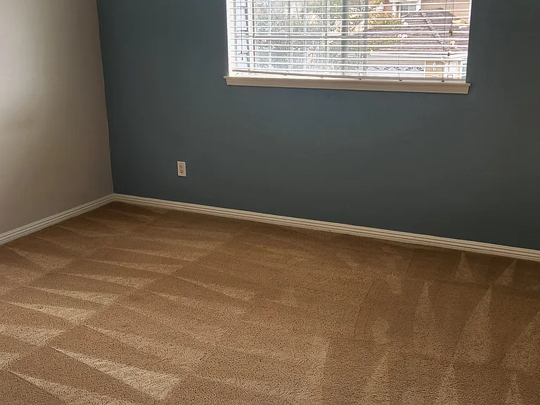 421 Burlington Ct #101 — Photo 20