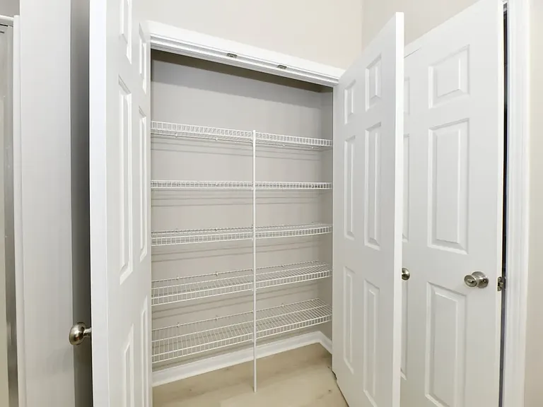 10416 Platinum Dr — Photo 33