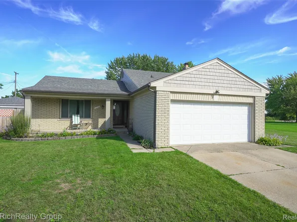 30350 Quinkert St, Roseville, MI 48066