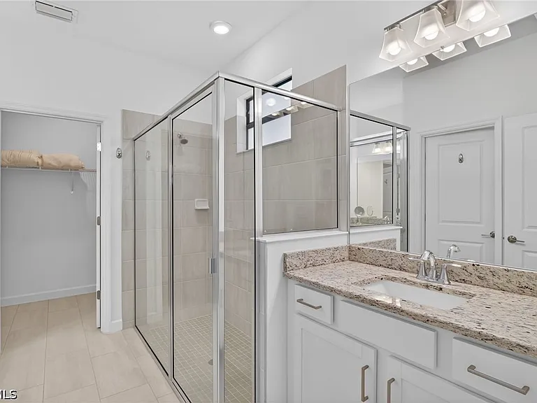 14008 Hunter Oak Dr — Photo 17