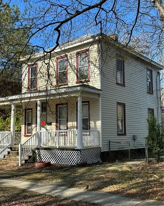 2nd image of 3012 & 3018 Hanes Ave