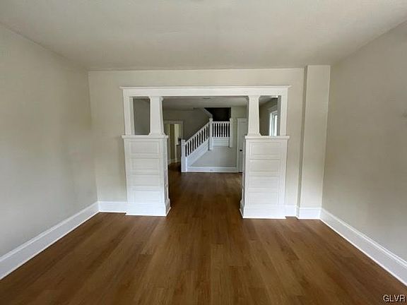 5th image of 3211 Freemansburg Ave