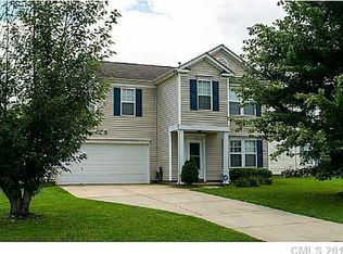 1050 Hipp Rd, Charlotte, NC 28216