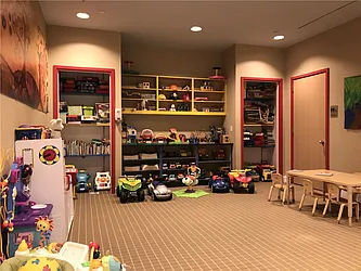 Rented by R New York