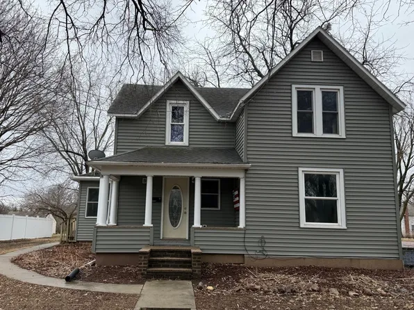 590 W Franklin St, Wells, MN 56097