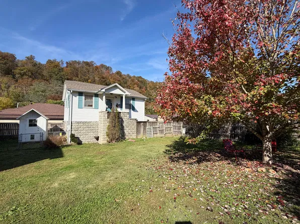 502 Mapother St, Loyall, KY 40854