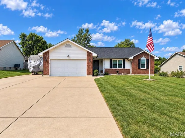 1225 Shingle Oak Ct, Troy, MO 63379