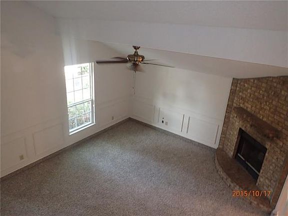 2nd image of 2509 Laurel Hill Ln