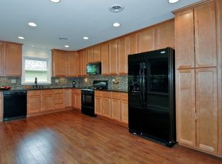 64 S Weston Ave, Elgin, IL 60123