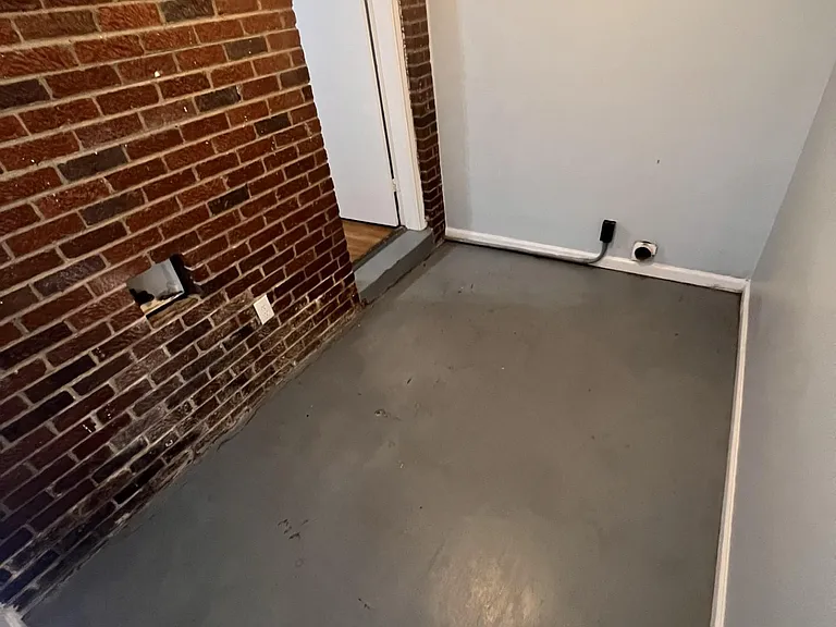 1089 N Belvedere Blvd — Photo 11